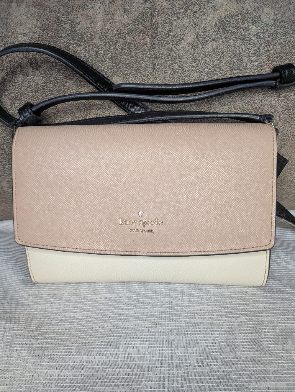 Kate Spade Carson Colorblock Saffiano Leather Crossbody - Black Beige Cream